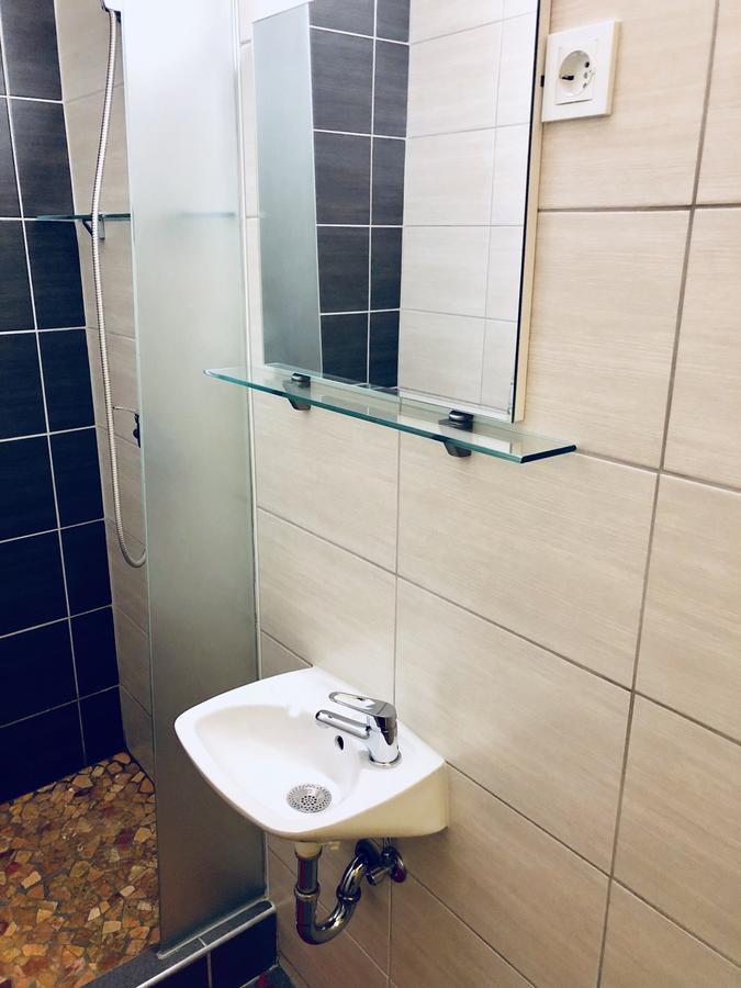 Aladin Hostel Λιουμπλιάνα Εξωτερικό φωτογραφία
